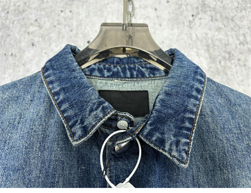 P R A D A 프라다 24SS 트라이앵글 로고 포켓 워싱 데님 셔츠 레플리카 6번 이미지 - 의류 | 세미샵 레플리카 사이트