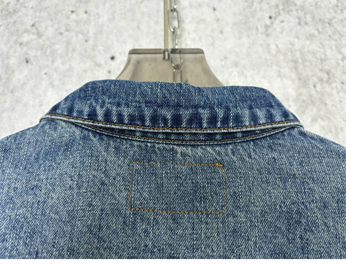 P R A D A 프라다 24SS 트라이앵글 로고 포켓 워싱 데님 셔츠 레플리카 15번 이미지 - 의류 | 세미샵 레플리카 사이트