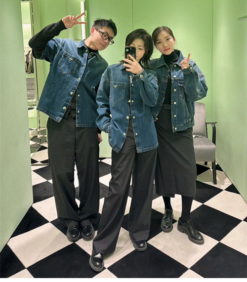 P R A D A 프라다 24SS 트라이앵글 로고 포켓 워싱 데님 셔츠 레플리카 21번 이미지 - 의류 | 세미샵 레플리카 사이트