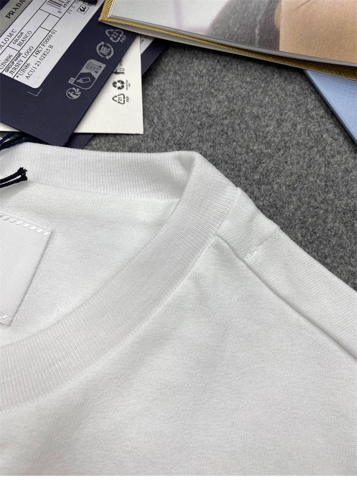 P R A D A 프라다 3D 로고 리브 니트 오버사이즈 코튼 티셔츠 레플리카 20번 이미지 - 의류 | 세미샵 레플리카 사이트