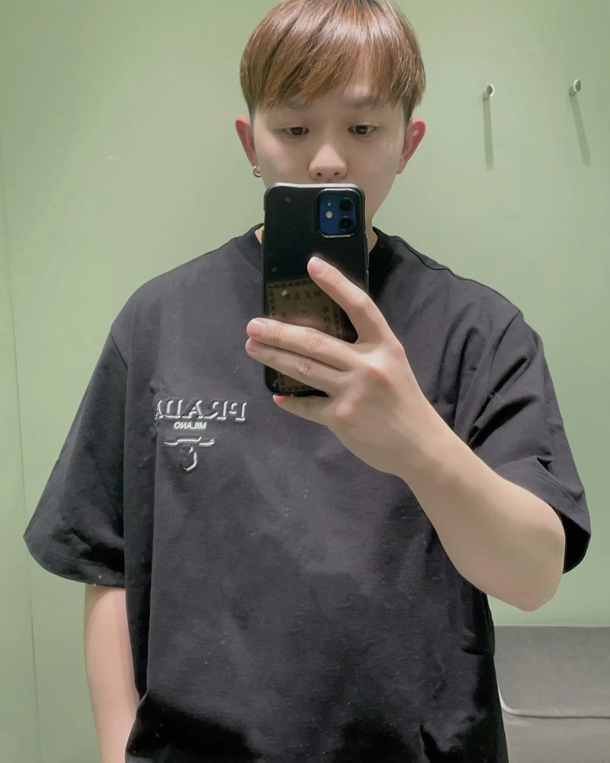 P R A D A 프라다 3D 프린팅 니트 크루넥 반팔 티셔츠 “2COLOR” 레플리카 3번 이미지 - 의류 | 세미샵 레플리카 사이트