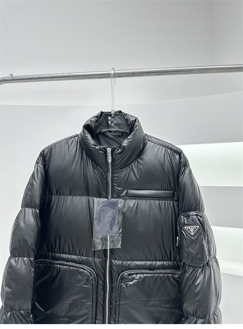 P R A D A 프라다 Linea Rossa 빅 포켓 다운 자켓 레플리카 3번 이미지 - 의류 | 세미샵 레플리카 사이트
