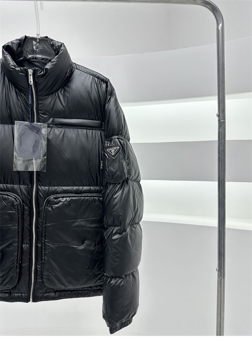 P R A D A 프라다 Linea Rossa 빅 포켓 다운 자켓 레플리카 4번 이미지 - 의류 | 세미샵 레플리카 사이트