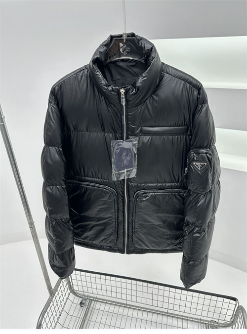 P R A D A 프라다 Linea Rossa 빅 포켓 다운 자켓 레플리카 5번 이미지 - 의류 | 세미샵 레플리카 사이트