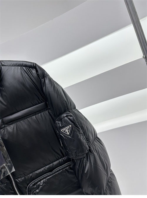 P R A D A 프라다 Linea Rossa 빅 포켓 다운 자켓 레플리카 6번 이미지 - 의류 | 세미샵 레플리카 사이트
