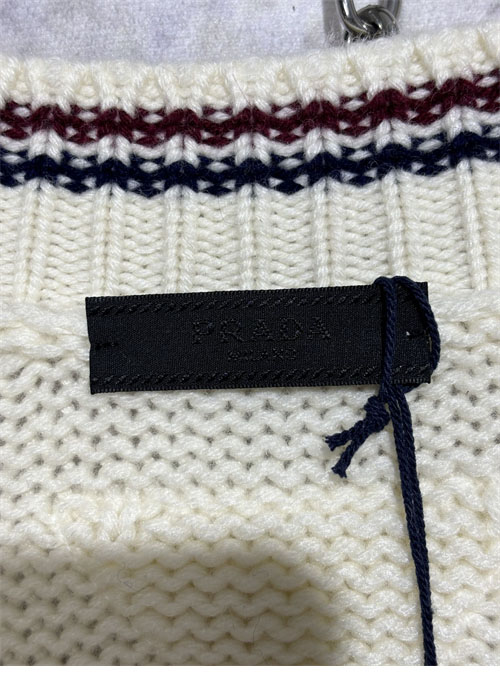 P R A D A 프라다 V넥 울 니트 가디건 레플리카 15번 이미지 - 의류 | 세미샵 레플리카 사이트