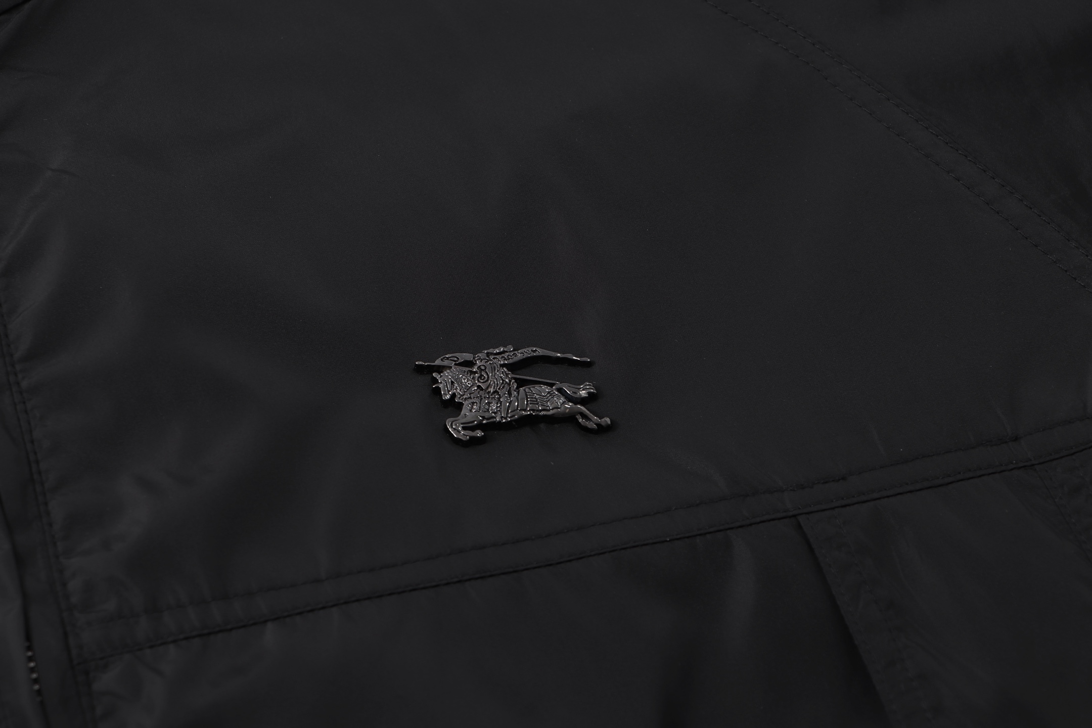 Burberry 버버리 로고 프린트 에코닐 후디 레플리카 6번 이미지 - 의류 | 세미샵 레플리카 사이트