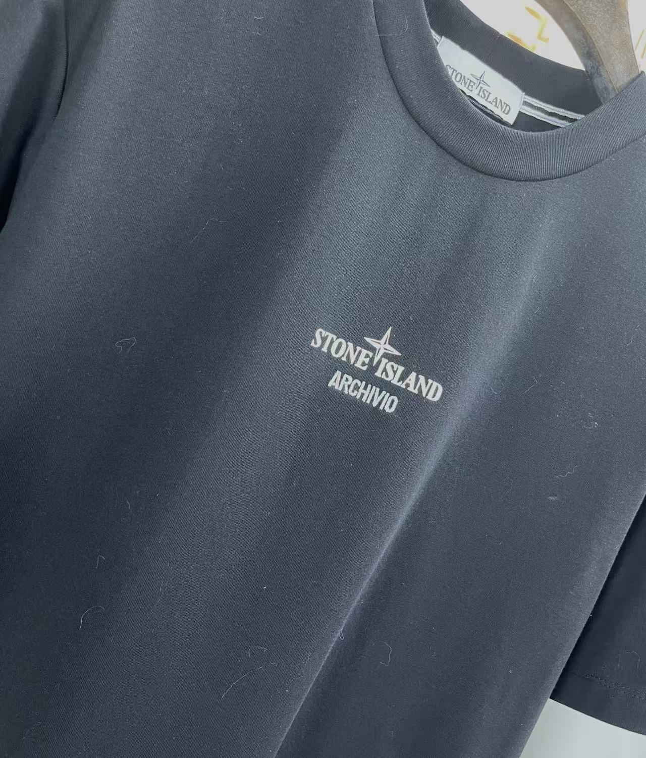 Stone Island 스톤아일랜드 가먼트 다이 포켓 티셔츠 레플리카 4번 이미지 - 의류 | 세미샵 레플리카 사이트