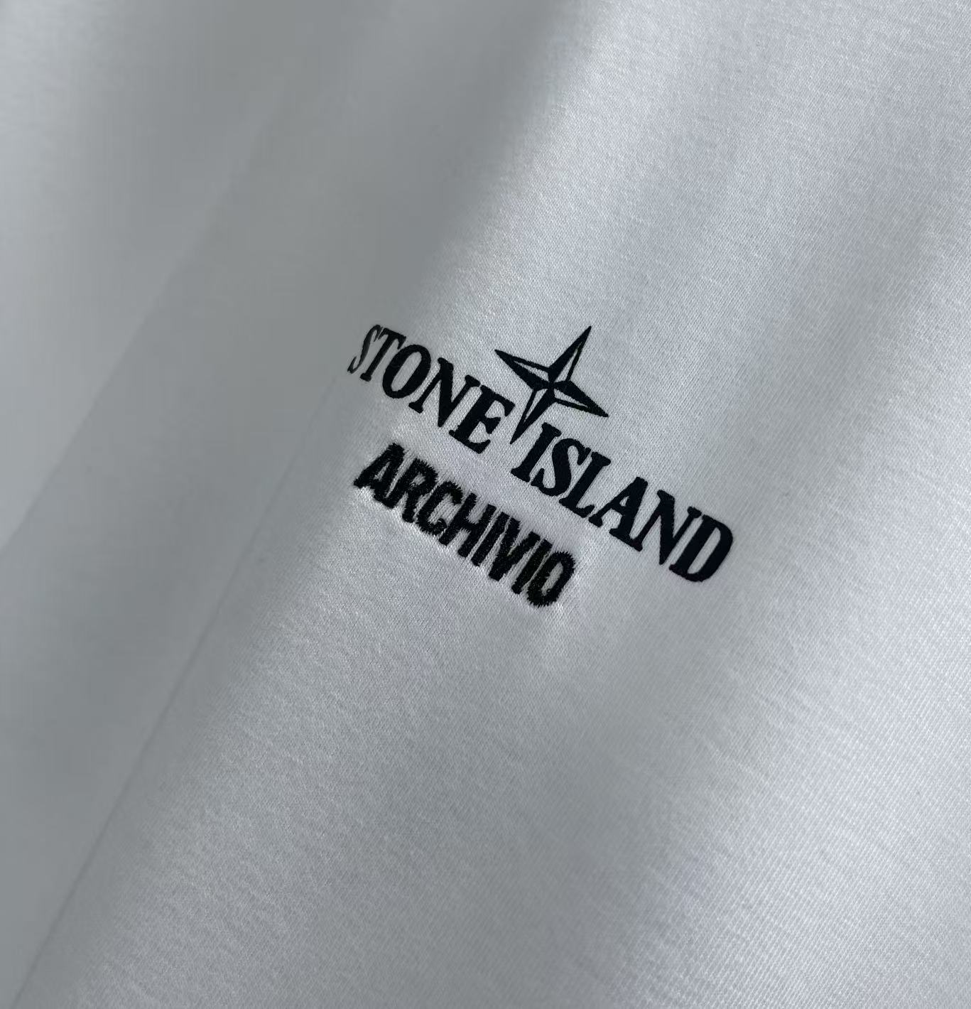 Stone Island 스톤아일랜드 가먼트 다이 포켓 티셔츠 레플리카 5번 이미지 - 의류 | 세미샵 레플리카 사이트