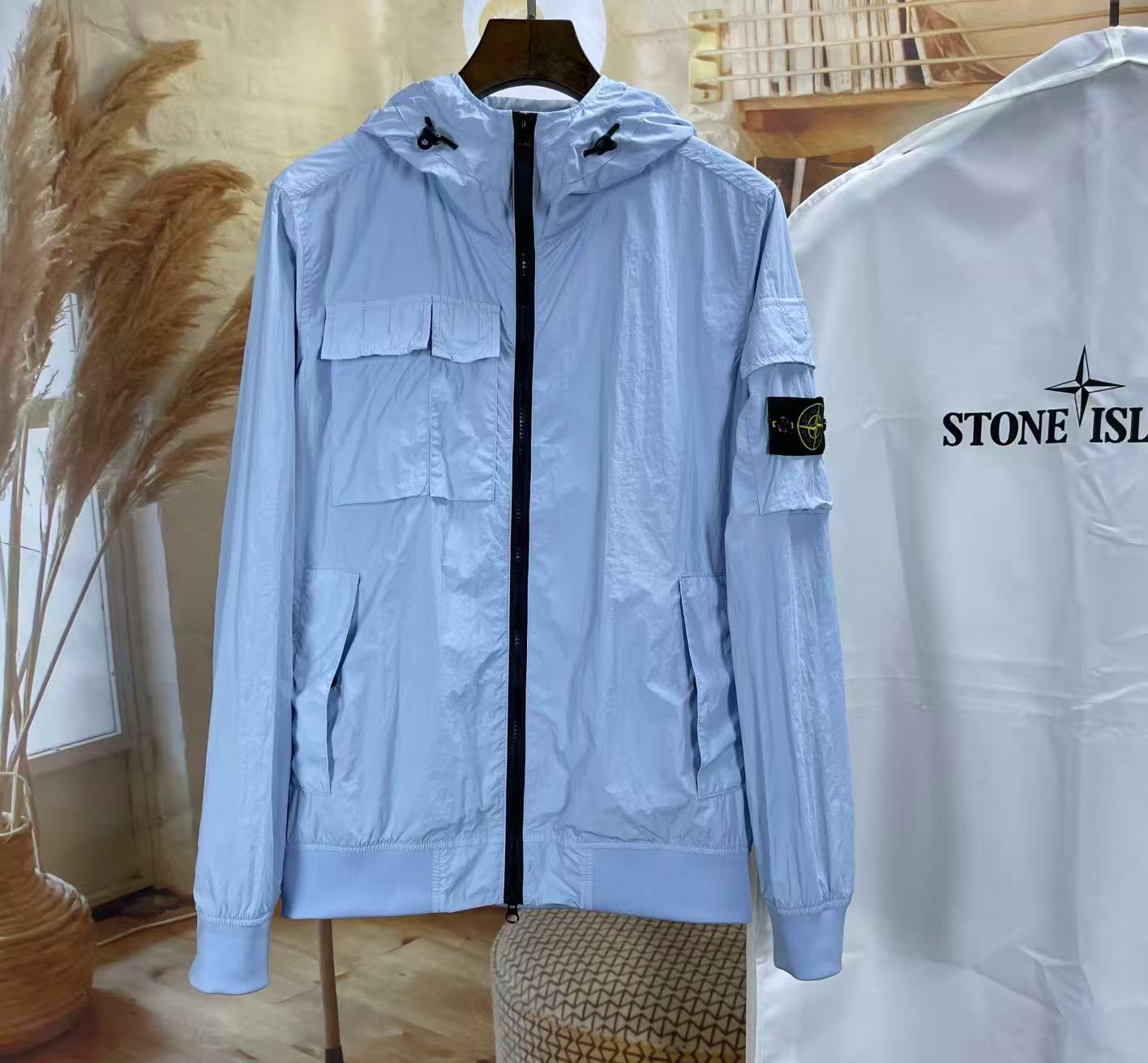 Stone Island 스톤아일랜드 라이트 소프트 쉘 R 후드 바람막이 레플리카 2번 이미지 - 의류 | 세미샵 레플리카 사이트