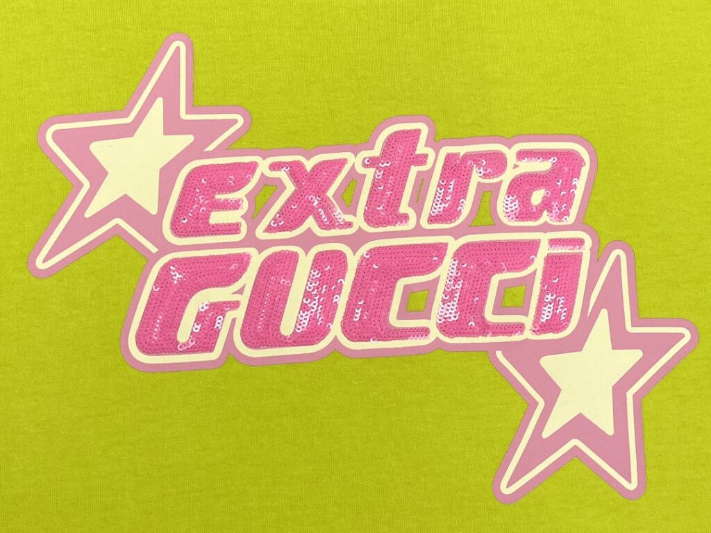 Gucci 구찌 24SS 엑스트라 구찌 프린트 반팔 티셔츠 “2COLOR” 레플리카 17번 이미지 - 의류 | 세미샵 레플리카 사이트