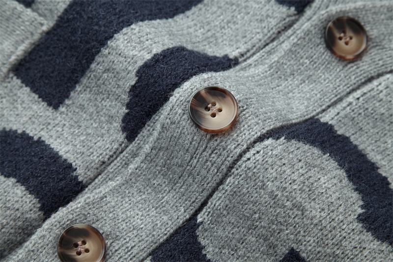 Gucci 구찌 GG로고 올오버 자카드 V넥 가디건 레플리카 11번 이미지 - 의류 | 세미샵 레플리카 사이트