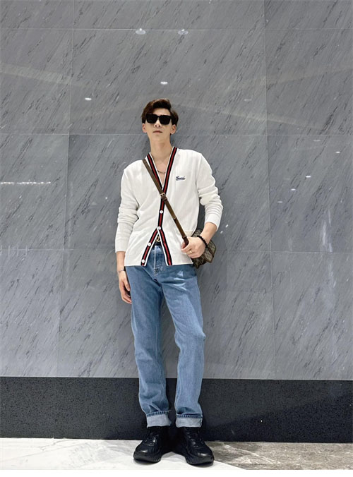 Gucci 구찌 eb 로고 엠브로이디드 가디건 레플리카 15번 이미지 - 의류 | 세미샵 레플리카 사이트