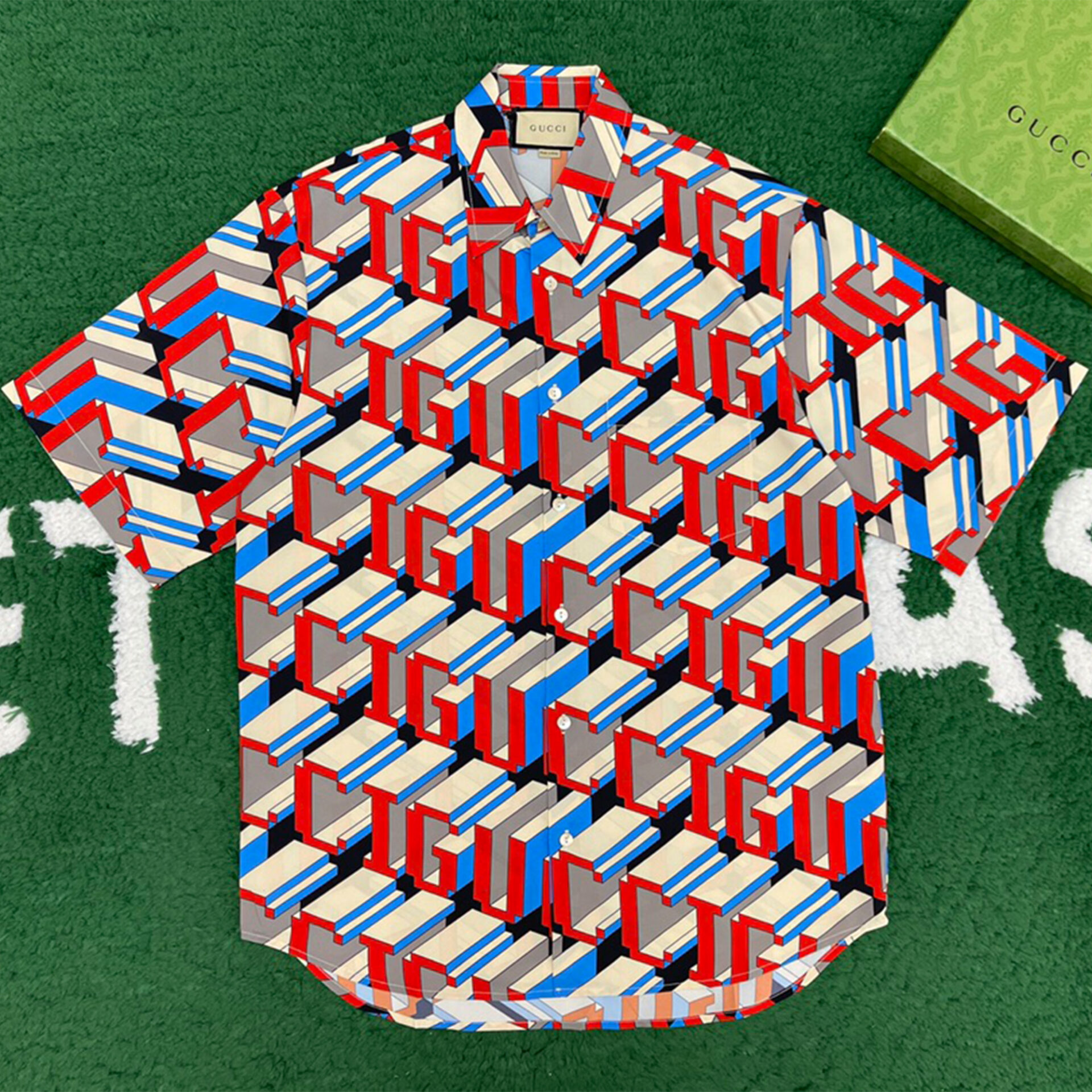 구찌 멀티컬러 픽셀 3D 프린트 반팔 셔츠