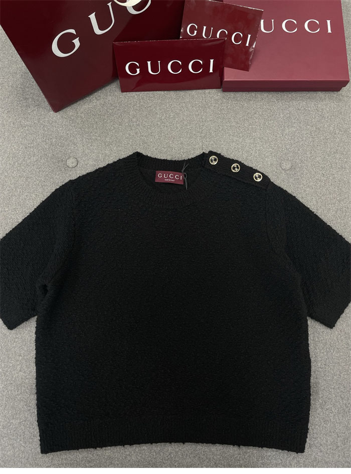 Gucci 구찌 울 부클레 인터로킹 G 버튼 반팔 니트 스웨터 레플리카 5번 이미지 - 의류 | 세미샵 레플리카 사이트