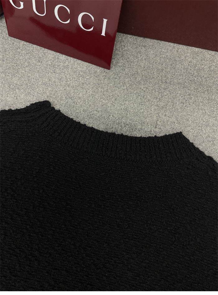 Gucci 구찌 울 부클레 인터로킹 G 버튼 반팔 니트 스웨터 레플리카 13번 이미지 - 의류 | 세미샵 레플리카 사이트