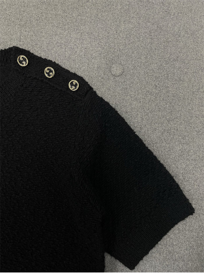 Gucci 구찌 울 부클레 인터로킹 G 버튼 반팔 니트 스웨터 레플리카 20번 이미지 - 의류 | 세미샵 레플리카 사이트