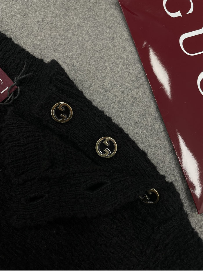 Gucci 구찌 울 부클레 인터로킹 G 버튼 반팔 니트 스웨터 레플리카 23번 이미지 - 의류 | 세미샵 레플리카 사이트