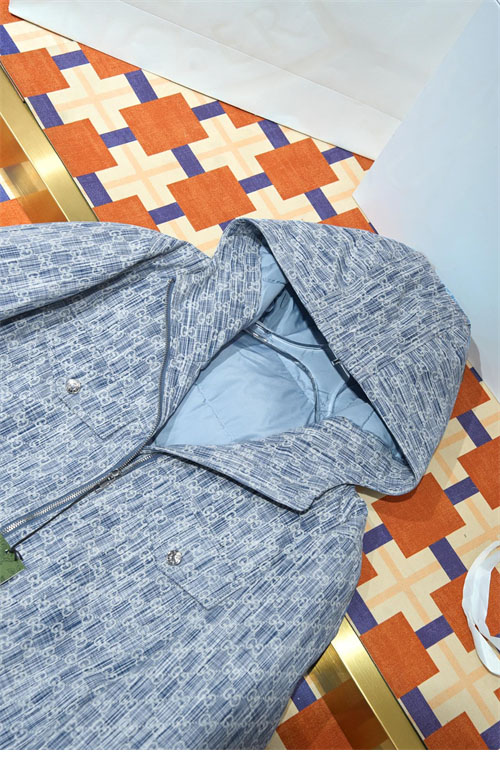 Gucci 디올 오블리크 자카드 데님 후드 다운 자켓 레플리카 6번 이미지 - 의류 | 세미샵 레플리카 사이트