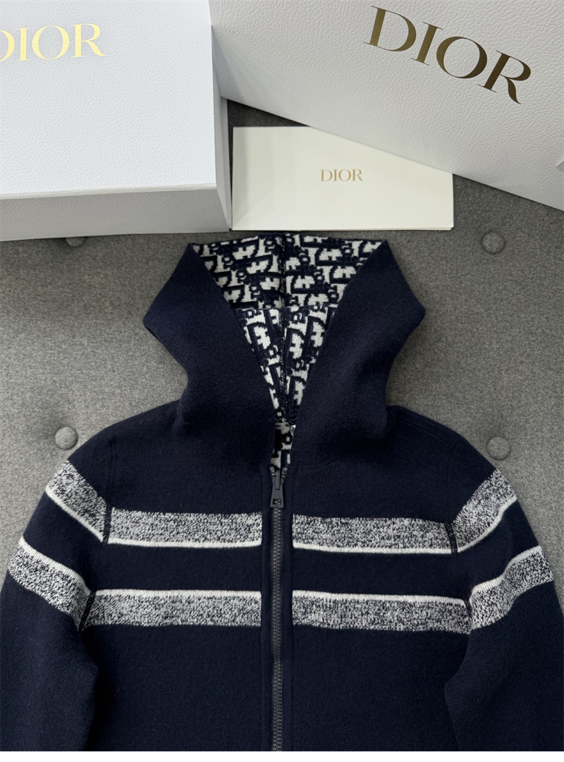 디올 디올 리버서블 지퍼 후드 오블리크 캐시미어 레플리카 8번 이미지 - 의류 | 세미샵 레플리카 사이트