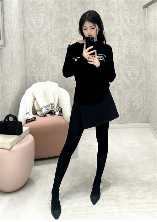 디올 디올 여성용 캐시미어 스타 심볼 자수 니트 스웨터 레플리카 5번 이미지 - 의류 | 세미샵 레플리카 사이트