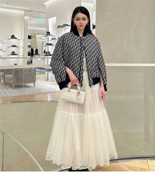 디올 디올 오블리크 클래식 봄버 자켓 블루종 레플리카 3번 이미지 - 의류 | 세미샵 레플리카 사이트