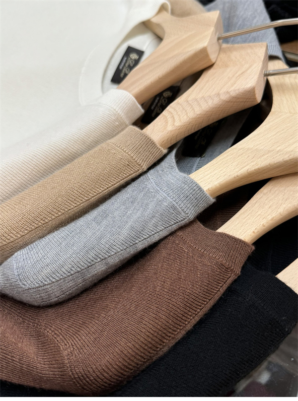 로로피아나 babycashmere 라운드넥 니트 스웨터 - 상세 이미지