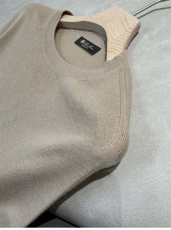 로로피아나 babycashmere 라운드넥 니트 스웨터 - 상세 이미지