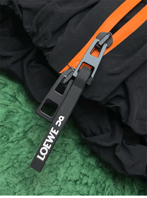 Loewe 로에베 x 온 on 퍼퍼 자켓 레플리카 9번 이미지 - 의류 | 세미샵 레플리카 사이트