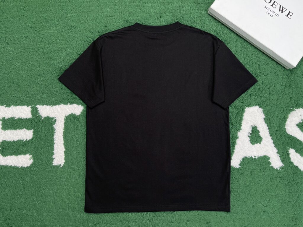 Loewe 로에베 아나그램 로고 베이직 반팔 티셔츠 “2COLOR” 레플리카 12번 이미지 - 의류 | 세미샵 레플리카 사이트