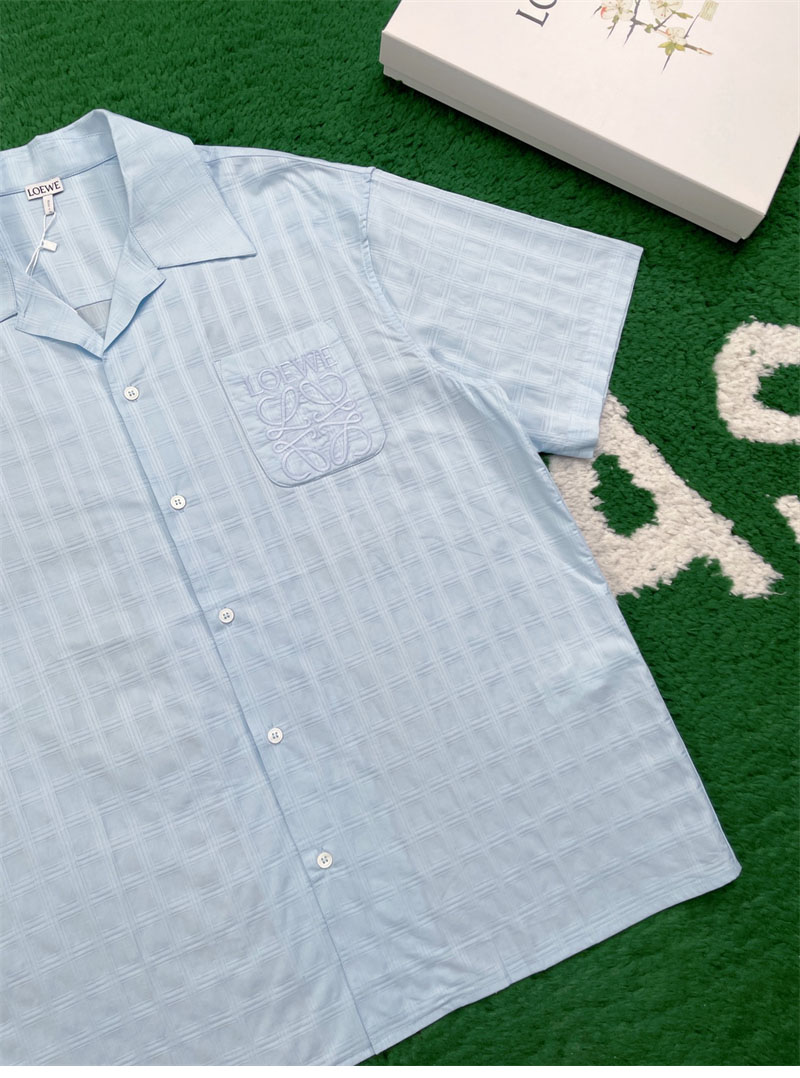 로에베 로에베 아나그램 포켓 숏 슬리브 셔츠 레플리카 2번 이미지 - 의류 | 세미샵 레플리카 사이트