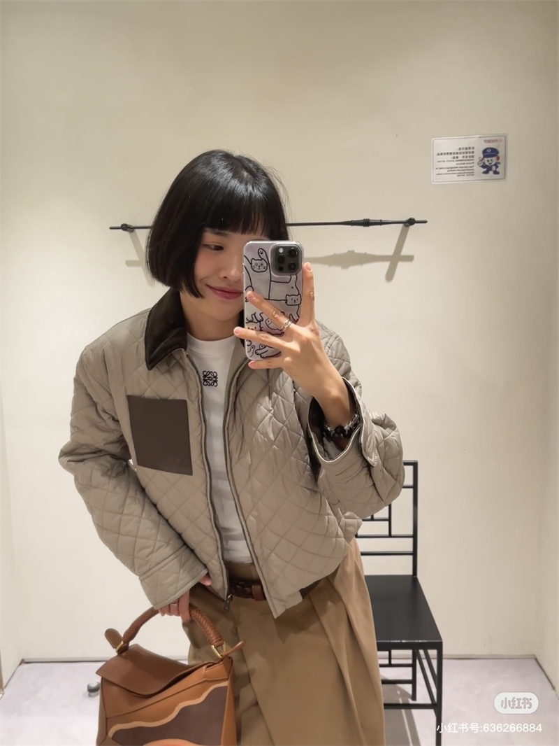 로에베 로에베 올오버 다이아 퀼팅 코듀로이 숏 자켓 레플리카 11번 이미지 - 의류 | 세미샵 레플리카 사이트