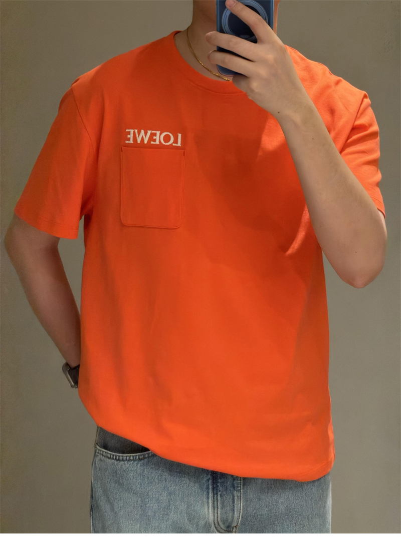 로에베 로에베 포켓 로고 릴랙스 핏 코튼 티셔츠 레플리카 3번 이미지 - 의류 | 세미샵 레플리카 사이트