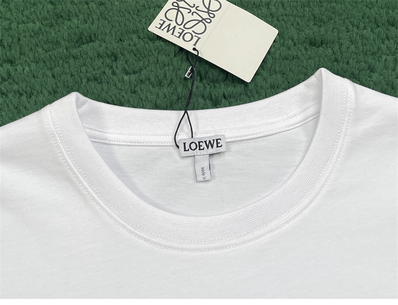 로에베 로에베 포켓 로고 릴랙스 핏 코튼 티셔츠 레플리카 16번 이미지 - 의류 | 세미샵 레플리카 사이트