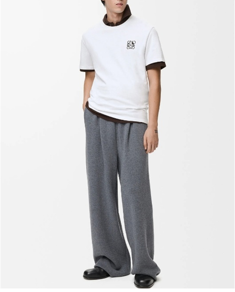 로에베 로에베 퓨처리스트 캣츠 아나그램 크루넥 반팔 티셔츠 레플리카 10번 이미지 - 의류 | 세미샵 레플리카 사이트