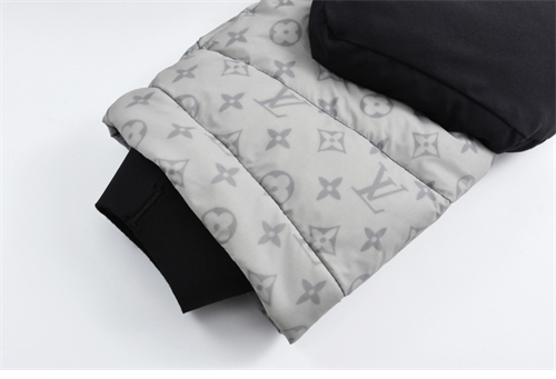 Louis Vuitton 루이비통 2054 히트 모노그램 리액티브 푸퍼 자켓 레플리카 12번 이미지 - 의류 | 세미샵 레플리카 사이트