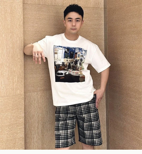 루이비통 23AW LV Teen Bedroom 프린트 반팔 티셔츠 - 상세 이미지