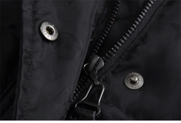 Louis Vuitton 루이비통 24FW 모노그램 푸퍼 자켓 레플리카 9번 이미지 - 의류 | 세미샵 레플리카 사이트