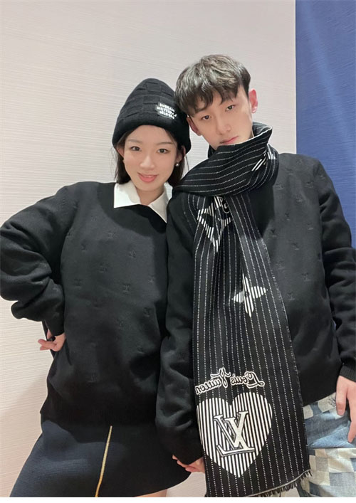 루이비통 24FW 엠브로이더드 시그니처 메리노 크루넥 1AFIXC（TJ공장） - 상세 이미지