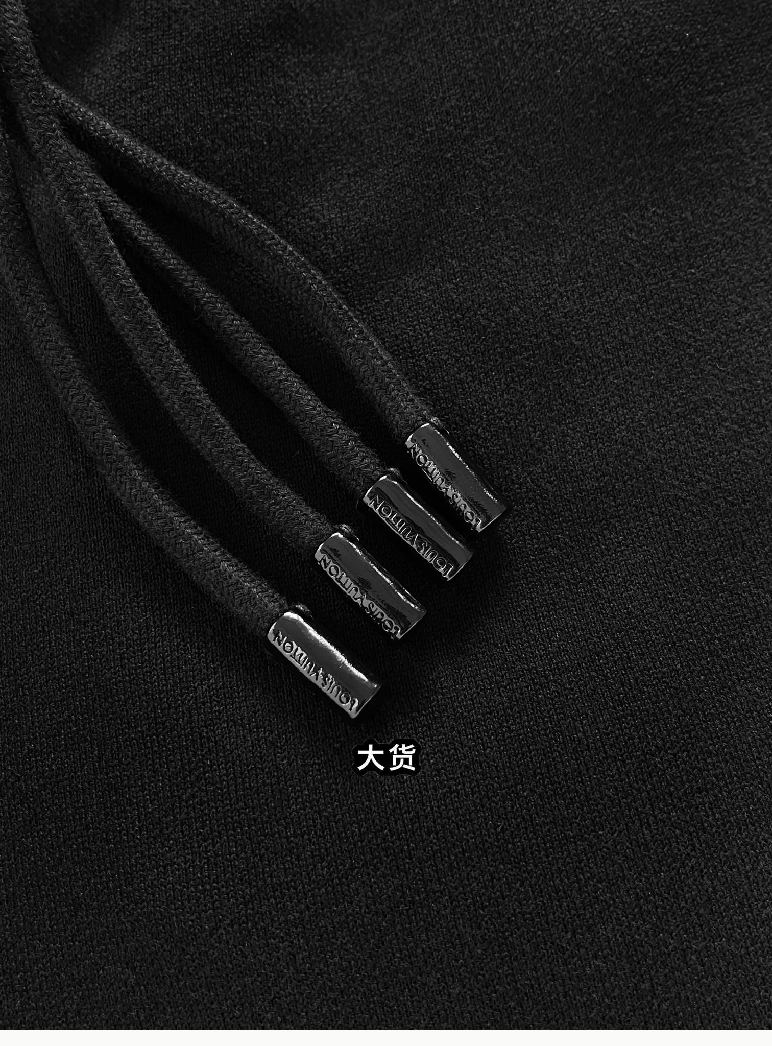 루이비통 24 하이브리드 코튼 니트 테크 숏 팬츠 - 상세 이미지