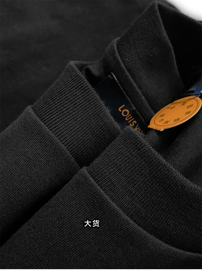 루이비통 25SS 이리데슨트 LV 남성 반팔 티셔츠 - 상세 이미지
