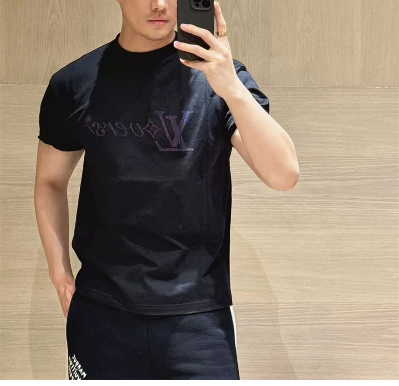 루이비통 25SS 이리데슨트 LV 남성 반팔 티셔츠 - 상세 이미지