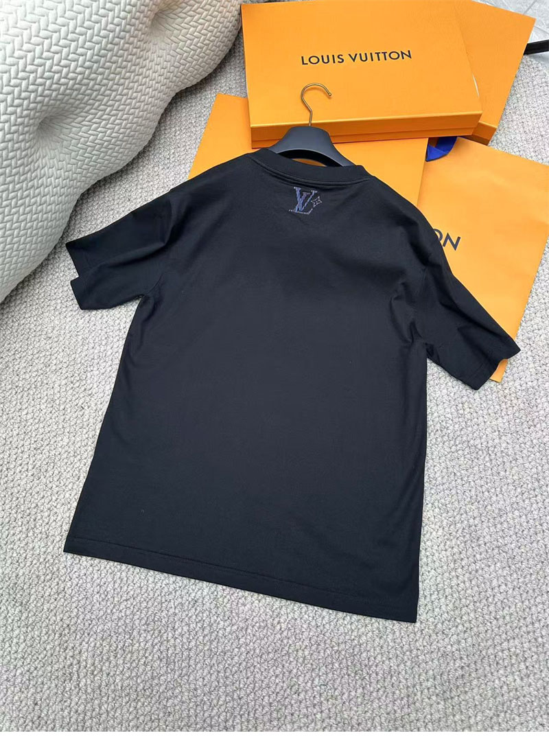 루이비통 25SS 이리데슨트 LV 남성 반팔 티셔츠 - 상세 이미지
