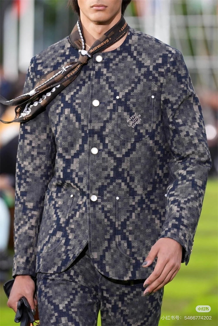 Louis Vuitton 루이비통 25ss 그래픽 카라리스 데님 자켓 레플리카 3번 이미지 - 의류 | 세미샵 레플리카 사이트