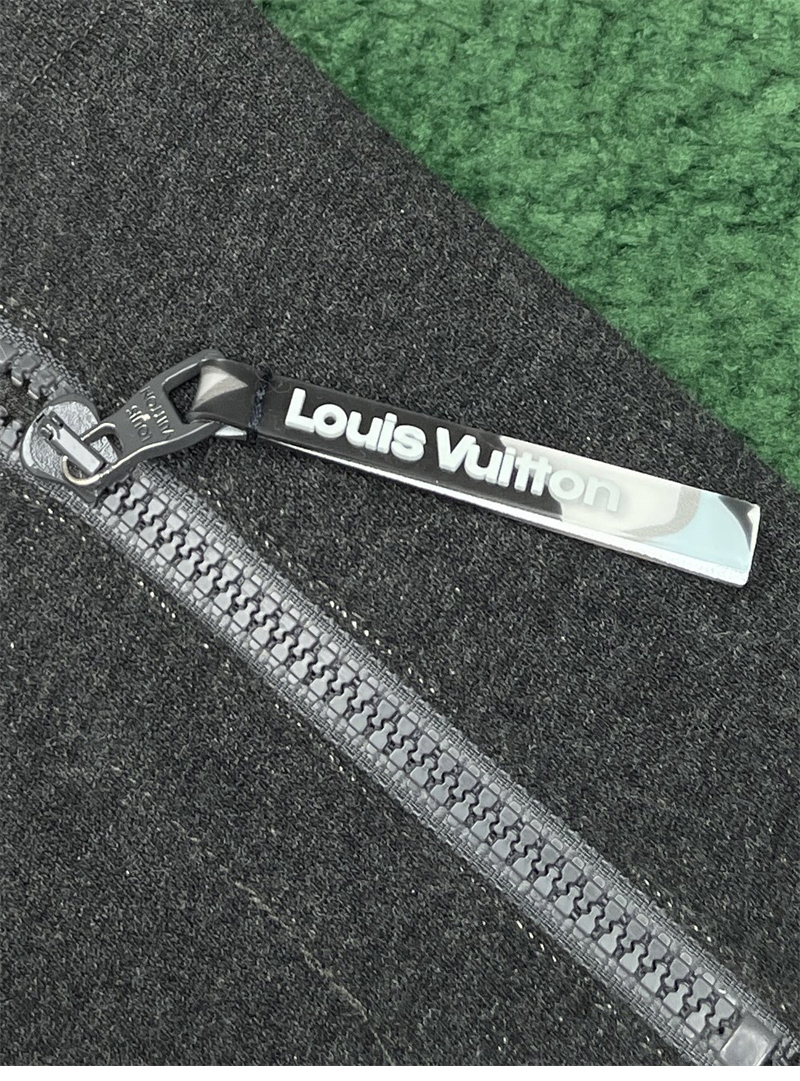 루이비통 LV Ice 로고 콤팩트 코튼 크루넥 스웨터（레어） - 상세 이미지