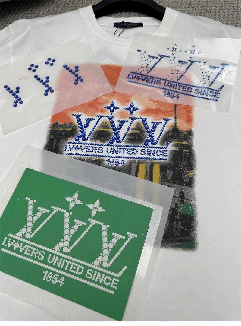 루이비통 LV Vers United 그래픽 반팔 티셔츠 - 상세 이미지