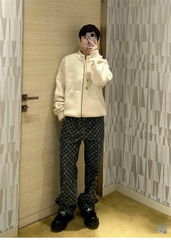 Louis Vuitton 루이비통 LV자수 텍스처드 울 블루종 레플리카 3번 이미지 - 의류 | 세미샵 레플리카 사이트