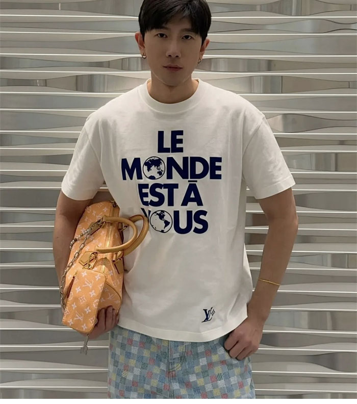 루이비통 Le Monde Est À Vous 그래픽 반팔 티셔츠 - 상세 이미지