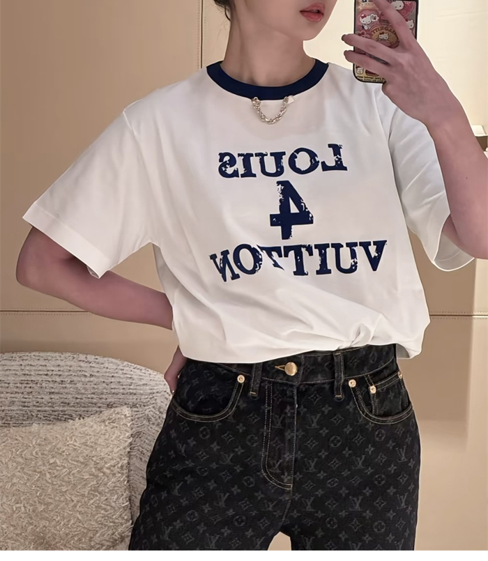 루이비통 Louis 4 Vuitton 크루넥 체인 반팔 티셔츠 (터보) - 상세 이미지
