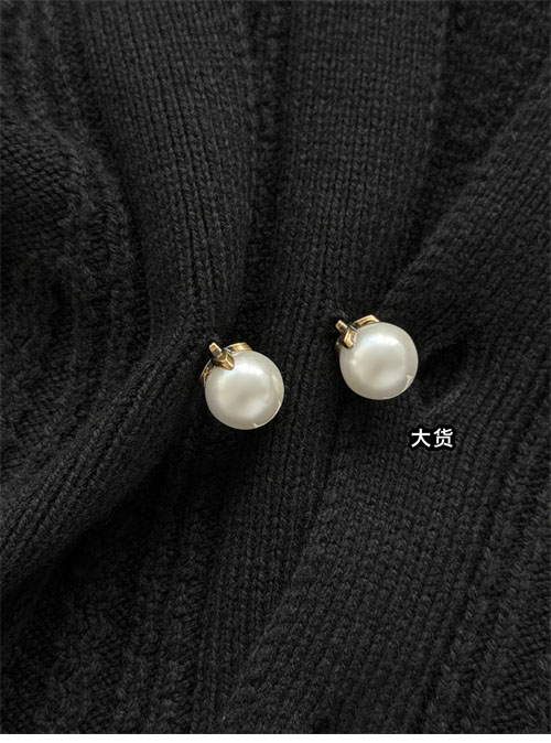 루이비통 v넥 메리노 울 케이블 베스트 - 상세 이미지